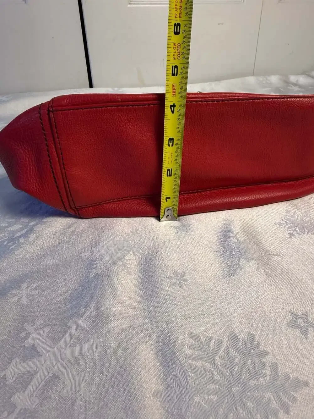 Etienne Aigner measurements width